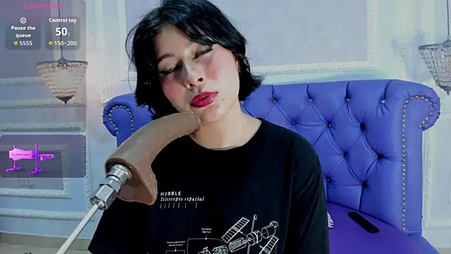 Lily Martinez online show from September 28, 2025, 3:13 am