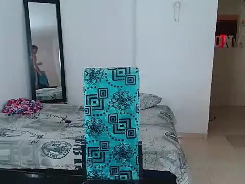 Snapshot of Andres_Santos777 chatting on April 21, 2026, 7:42 pm Andres Santos777 online show from April 21, 2026, 7:42 pm