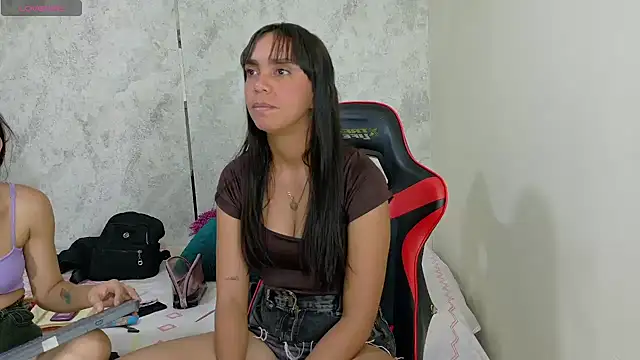 dani-lue online show from May 17, 2026, 12:49 pm