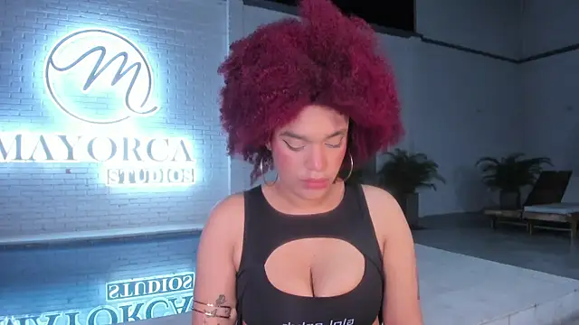 loladupont online show from February 11, 2026, 3:06 am