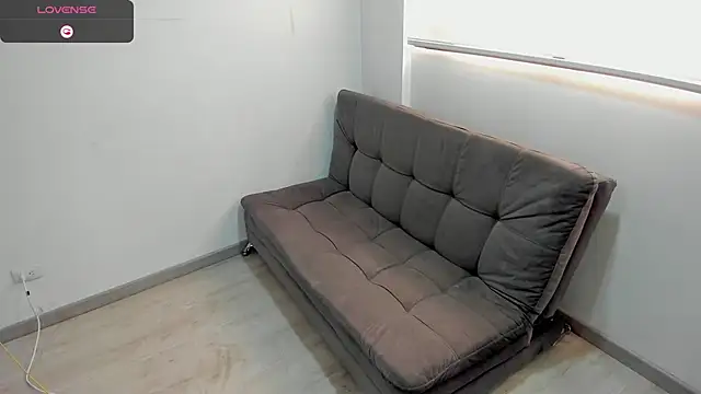 AbrilSonne online show from February 23, 2025, 7:17 pm