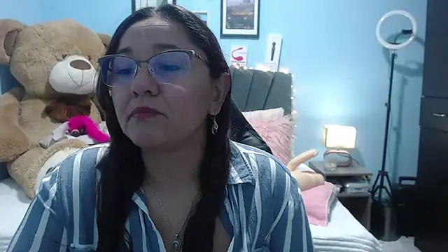 AngelRouss online show from October 28, 2025, 2:23 am