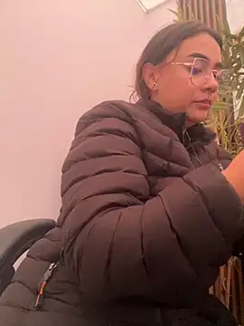 michell boobs  online show from November 19, 2025, 1:44 pm