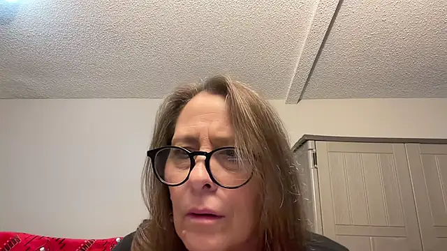 Snapshot of Keywest_Kate chatting on January 1, 2025, 4:50 pm Keywest Kate online show from January 1, 2025, 4:50 pm