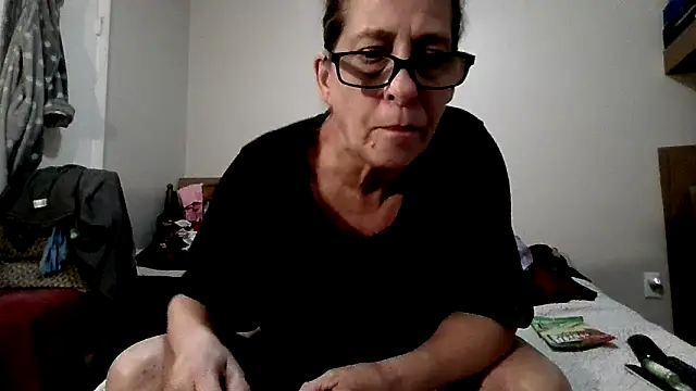 Snapshot of Keywest_Kate chatting on October 11, 2025, 10:00 pm Keywest Kate online show from October 11, 2025, 10:00 pm