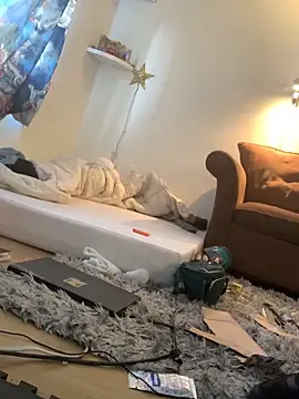 SilverandFox online show from October 13, 2025, 4:19 pm