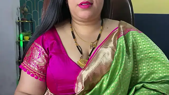 FlatVincy4 online show from February 7, 2026, 4:09 am