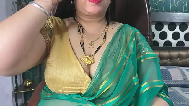 FlatVincy4 online show from February 18, 2026, 3:59 am