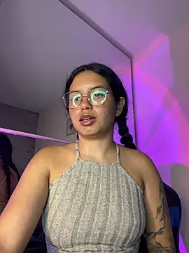 Rosita forever  online show from April 15, 2026, 1:55 am