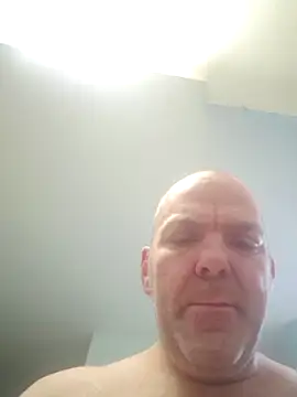 Snapshot of hoodratoui chatting on December 1, 2025, 2:51 pm hoodratoui online show from December 1, 2025, 2:51 pm