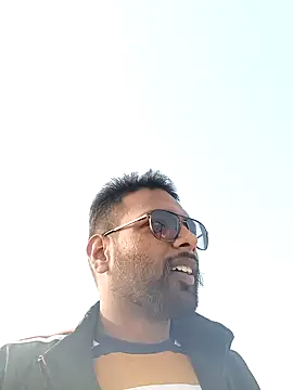 Snapshot of x_starmohit chatting on December 21, 2024, 10:06 am x starmohit online show from December 21, 2024, 10:06 am