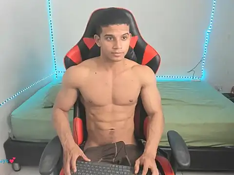 oliver thompsson7 online show from February 7, 2026, 11:13 pm