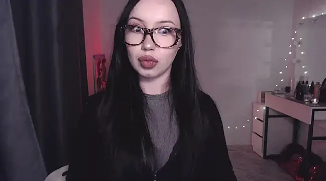 MoranaMissGod online show from December 27, 2024, 9:43 pm