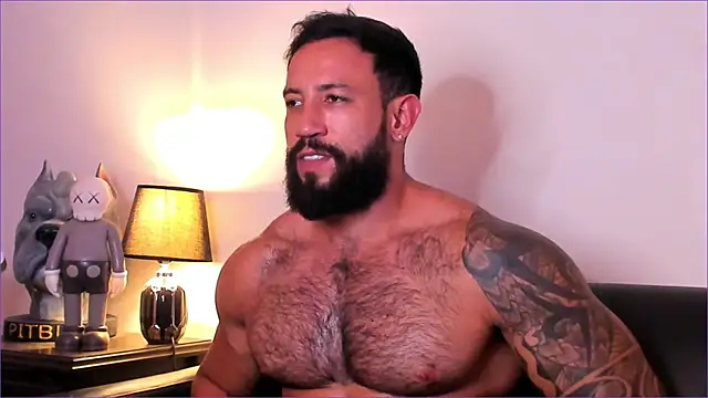 Snapshot of BradLeon_ chatting on November 24, 2025, 6:41 pm BradLeon online show from November 24, 2025, 6:41 pm