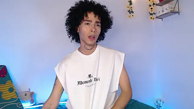 Snapshot of seven7xis chatting on March 19, 2025, 8:12 am seven7xis online show from March 19, 2025, 8:12 am