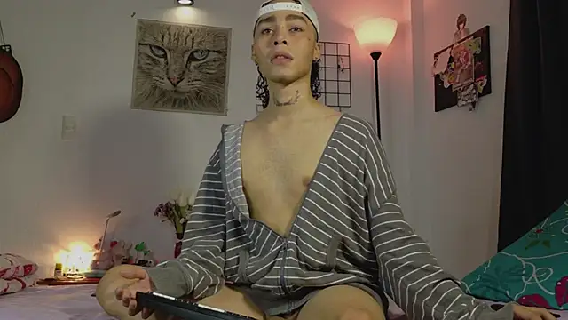 seven7xis online show from March 16, 2026, 3:03 am