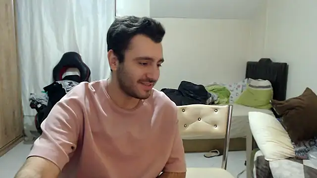 Snapshot of handsomeee04 chatting on October 31, 2025, 8:05 pm handsomeee04 online show from October 31, 2025, 8:05 pm