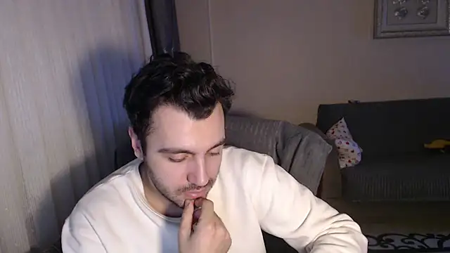 Snapshot of handsomeee04 chatting on October 24, 2025, 11:37 pm handsomeee04 online show from October 24, 2025, 11:37 pm