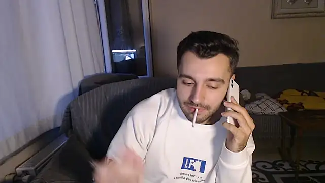 Snapshot of handsomeee04 chatting on November 1, 2025, 3:17 pm handsomeee04 online show from November 1, 2025, 3:17 pm