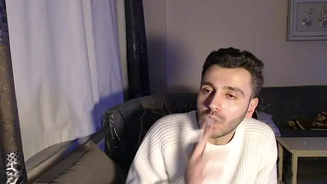 Snapshot of handsomeee04 chatting on February 14, 2026, 9:48 pm handsomeee04 online show from February 14, 2026, 9:48 pm