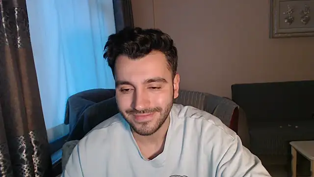 Snapshot of handsomeee04 chatting on November 11, 2025, 2:45 pm handsomeee04 online show from November 11, 2025, 2:45 pm