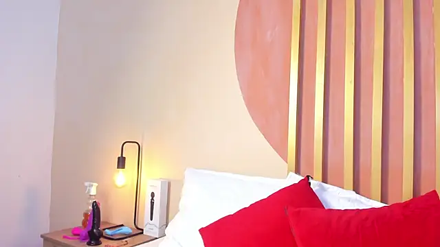 Nicole Angels  online show from December 15, 2025, 7:52 pm