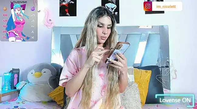 Snapshot of supradoll chatting on February 10, 2025, 5:30 pm supradoll online show from February 10, 2025, 5:30 pm