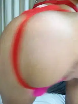 Snapshot of HornyMom_ chatting on October 23, 2025, 3:21 pm HornyMom online show from October 23, 2025, 3:21 pm