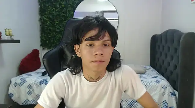 Snapshot of andy_dan18 chatting on January 31, 2025, 2:28 pm andy dan18 online show from January 31, 2025, 2:28 pm
