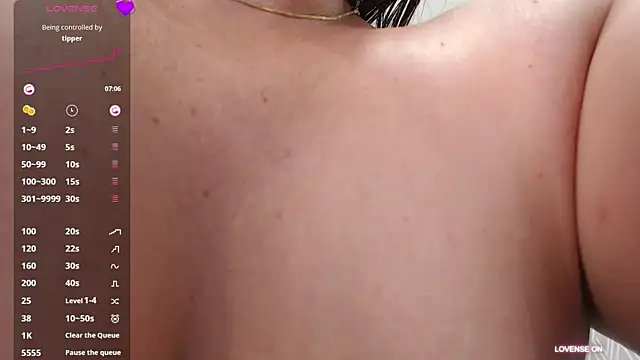 Snapshot of MommyHelpsmee chatting on March 11, 2025, 8:19 am MommyHelpsmee online show from March 11, 2025, 8:19 am