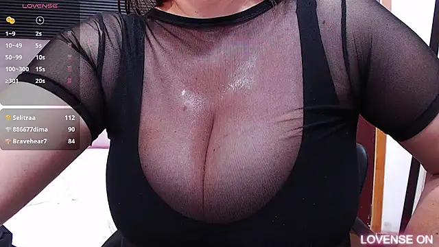 Snapshot of MommyHelpsmee chatting on March 18, 2025, 1:57 am MommyHelpsmee online show from March 18, 2025, 1:57 am