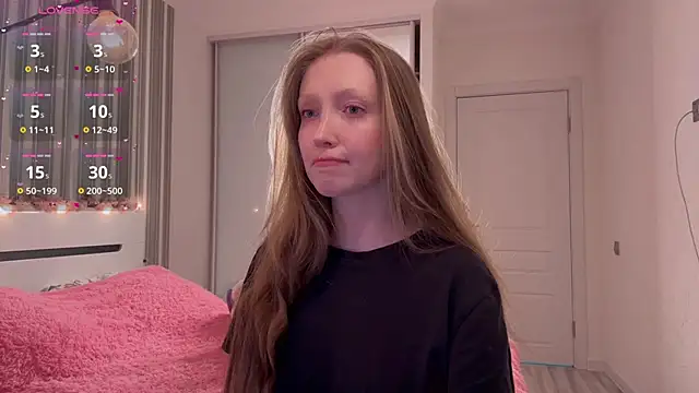 Awwwrora online show from February 25, 2026, 3:34 pm