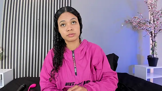 GysellHanson online show from March 4, 2026, 12:13 pm