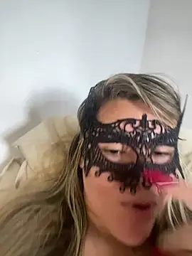 Casadadelicia26 online show from February 10, 2026, 6:51 pm