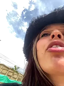 BlueStoneX online show from October 19, 2025, 6:10 pm