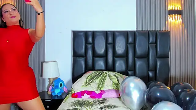 MiaLaurents online show from September 14, 2025, 7:58 pm