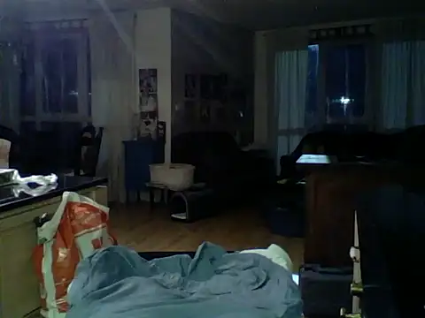 kevincumporn online show from October 25, 2025, 2:22 am