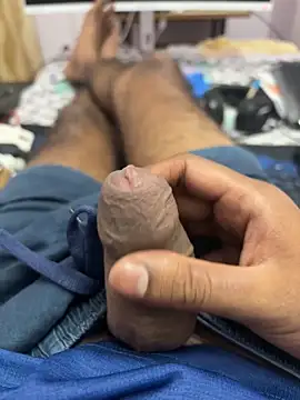 Cocaineandweed45 online show from November 26, 2025, 5:35 pm