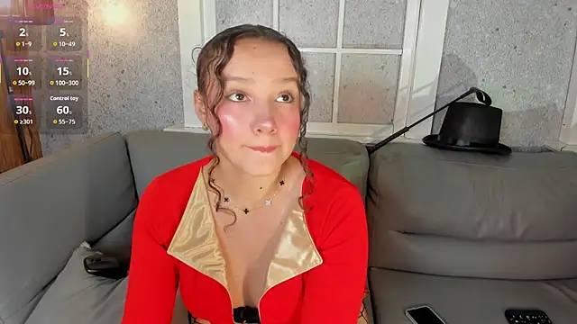 LucyLovelyy online show from October 7, 2025, 2:12 am