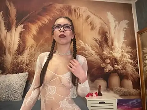 Snapshot of EmaLowe chatting on March 2, 2026, 6:03 am EmaLowe online show from March 2, 2026, 6:03 am