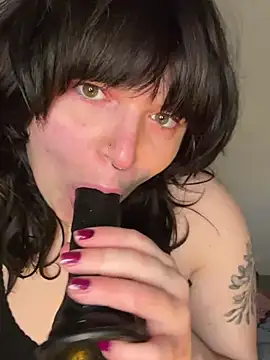 Snapshot of _dwhorekin_ chatting on January 24, 2025, 7:39 pm  dwhorekin  online show from January 24, 2025, 7:39 pm