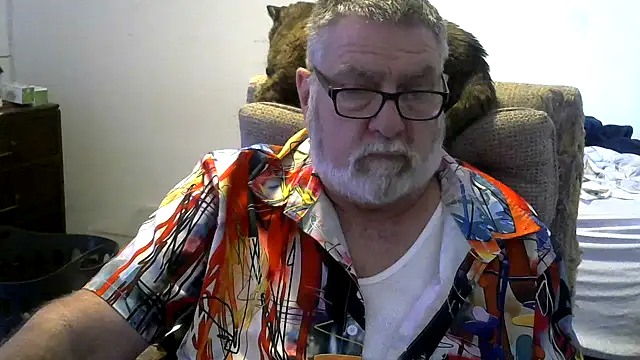 Snapshot of viejo_oso chatting on October 25, 2025, 4:40 pm viejo oso online show from October 25, 2025, 4:40 pm