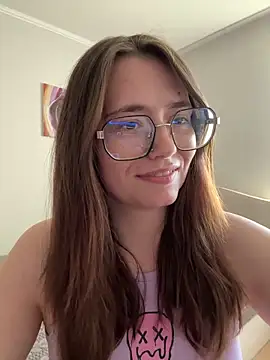 Snapshot of Sabrina_shells chatting on April 27, 2026, 8:34 am Sabrina shells online show from April 27, 2026, 8:34 am
