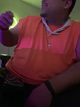 cloudy couple444 online show from February 3, 2025, 5:40 am