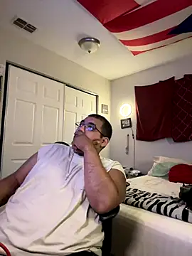 cloudy couple444 online show from September 19, 2025, 2:26 am