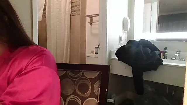 Snapshot of Dnasty408 chatting on November 20, 2025, 9:32 am Dnasty408 online show from November 20, 2025, 9:32 am