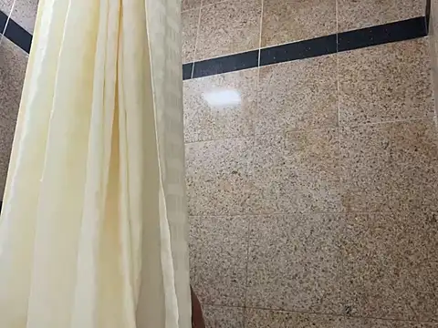 Snapshot of Dnasty408 chatting on April 9, 2026, 7:14 am Dnasty408 online show from April 9, 2026, 7:14 am