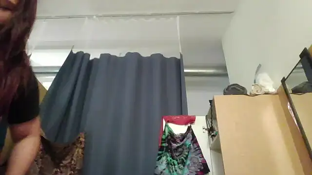 Snapshot of Dnasty408 chatting on October 28, 2025, 3:51 am Dnasty408 online show from October 28, 2025, 3:51 am