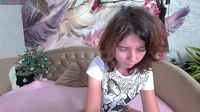 Snapshot of Anoraa chatting on December 19, 2025, 11:51 pm Anoraa online show from December 19, 2025, 11:51 pm