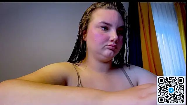Snapshot of Dreamyblushfairy chatting on July 28, 2026, 2:13 pm Dreamyblushfairy online show from July 28, 2026, 2:13 pm